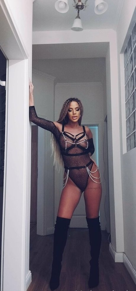 helensindy exclusive actress img