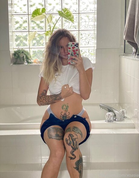 xoasia model adult archive