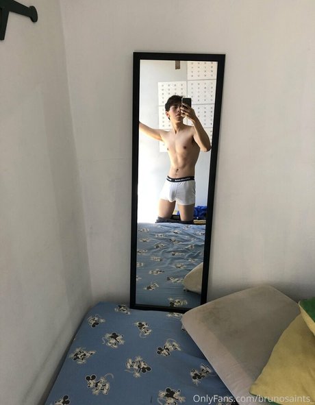 brunosaints_ model pretty pic