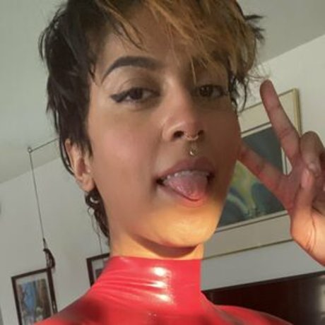 Ravyn Alexa star naked pictures