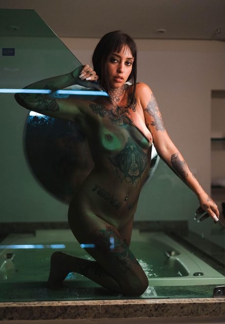 Thulle Montes hot model pic