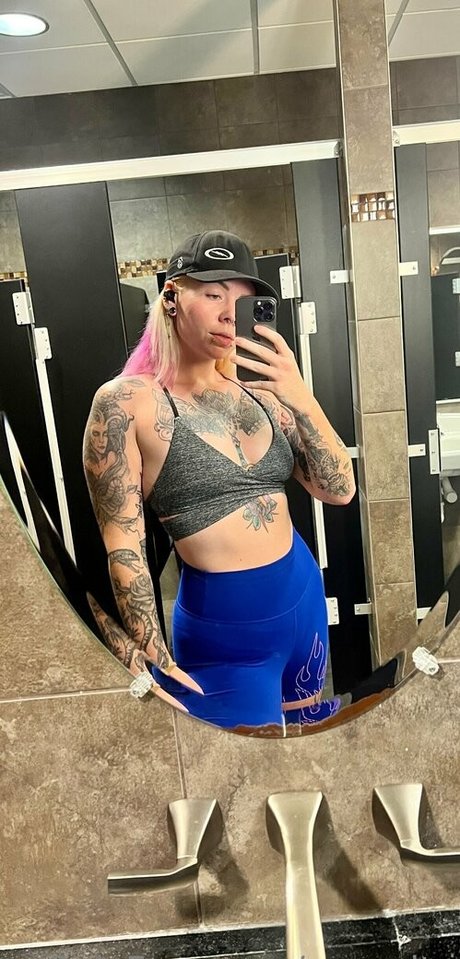 v vanity pornstar exclusive pic