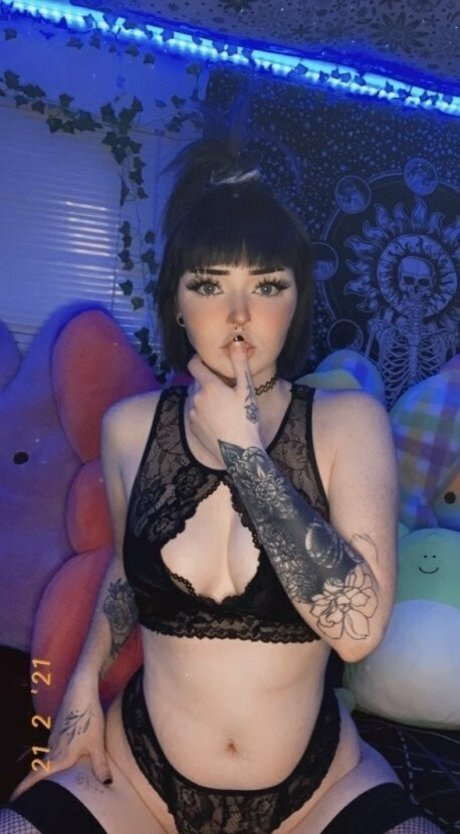 biggtittygothgirl star nude pictures