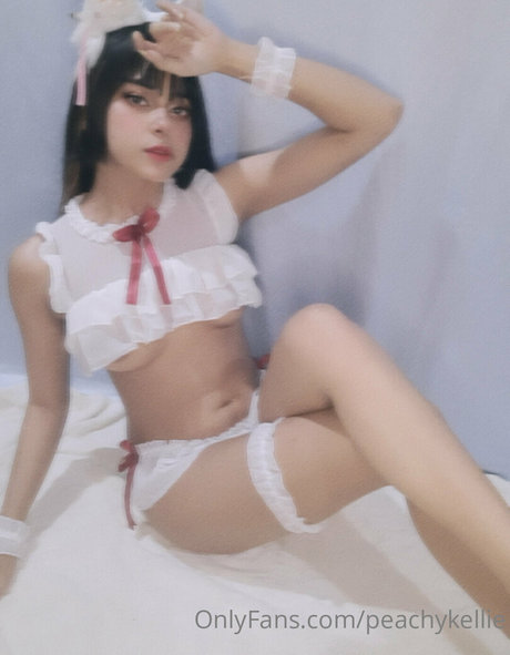 peachykellie erotic star gallery