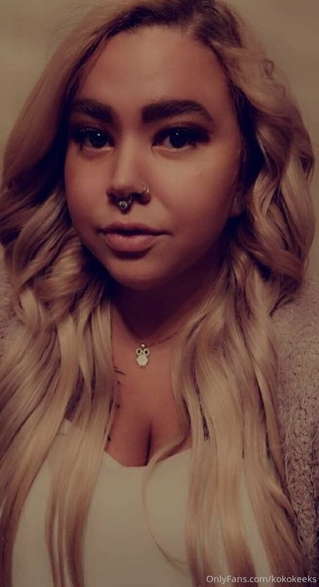 kokokeeks nude actress photos