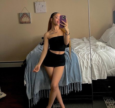 kindlykileyy model hot gallery