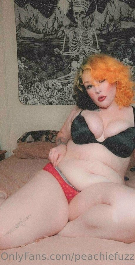 peachiefuzz21free high quality pornstar img