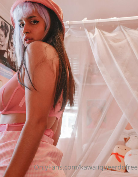 kawaiiqueerdofree star hot gallery