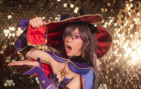 caterpillarcosfree nude model photos