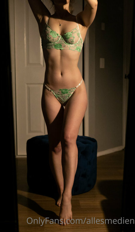 Allesmedien actress pictures