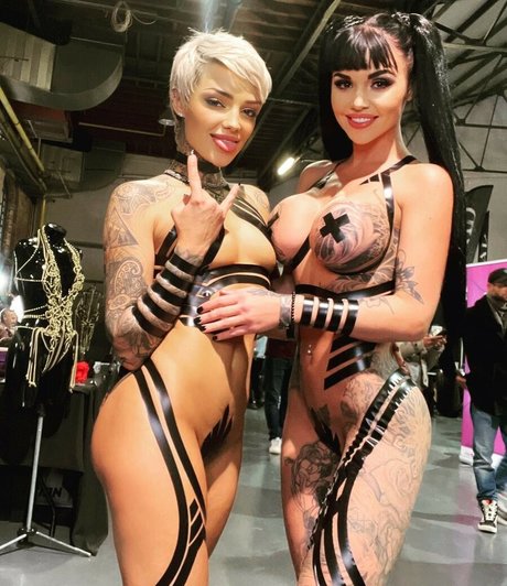 Kris Karson model nude image