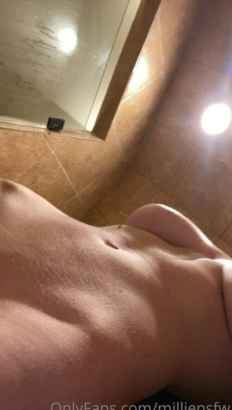 EmiliaNSFW sex pornstar gallery