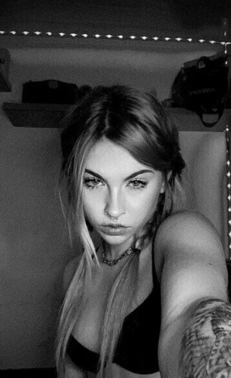 thenynee high quality star pics