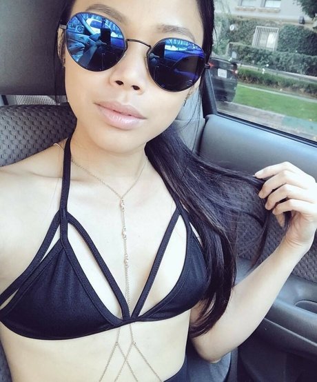 MissesMae art model picture