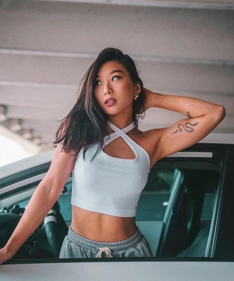 vivacious honey nude pornstar img