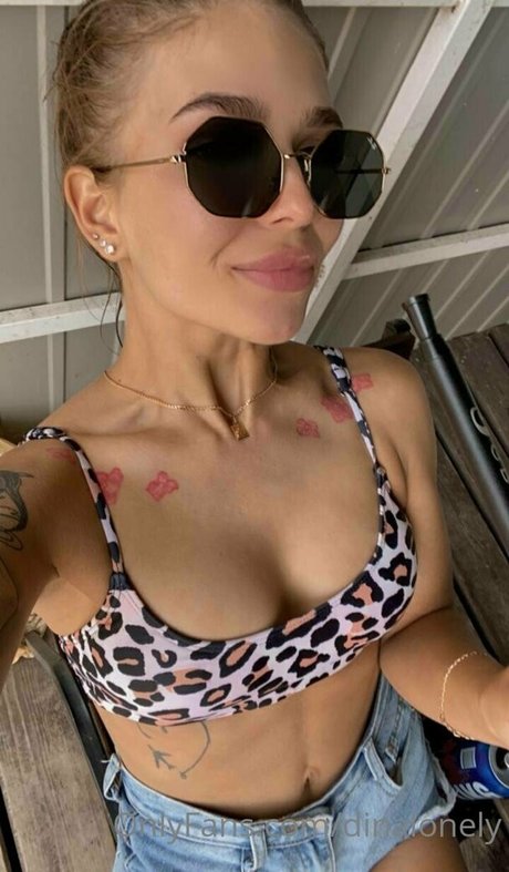 dinalonely pretty pornstar galleries