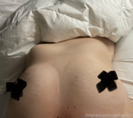 desiree952 star naked gallery