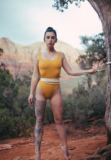 Reedsuicide model pornographic archive