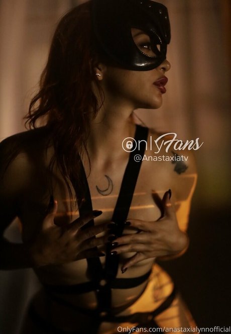 anastaxialynnofficial beautiful star pic