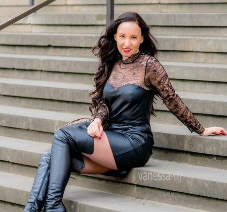 Miss Vanessa Pur beautiful model archive