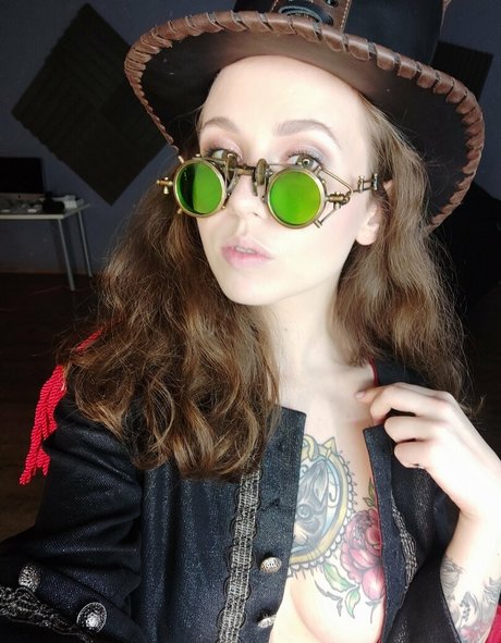 girlfriend onlyfans adult archive