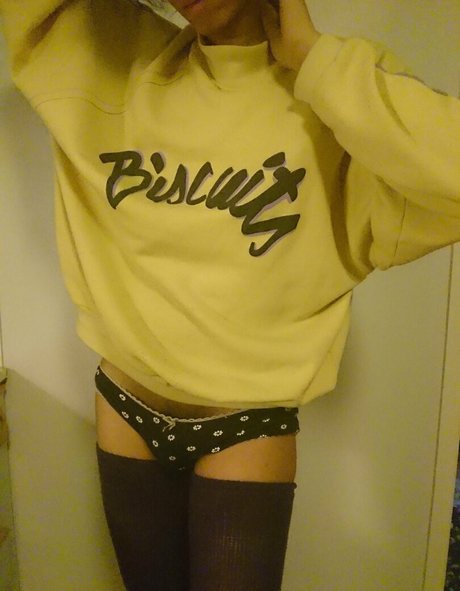 cutenade nudes model images