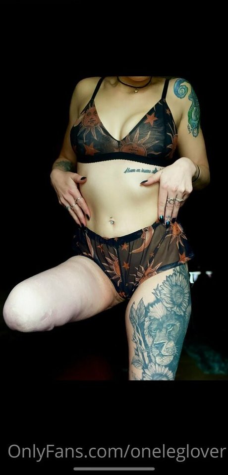 oneleglover hd pornstar img