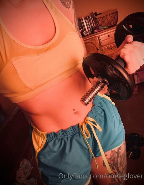 oneleglover nice model photos