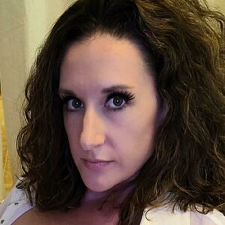 Mrs Bella Curves high quality actress image