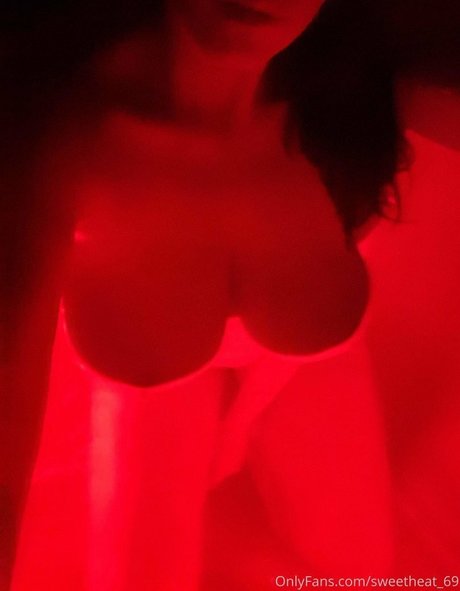 sweetheat 69 nude actress gallery