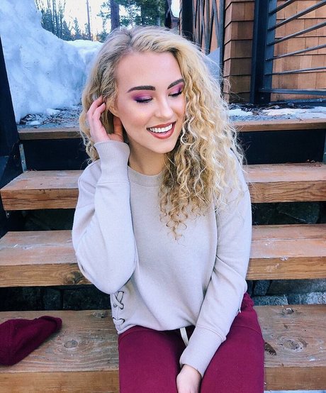 Caroline Wall pretty pornstar galleries