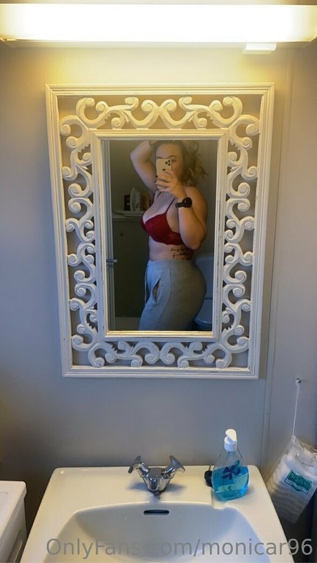 monicar96 star hot pic