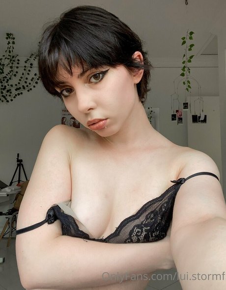 lui stormf xxx actress photo