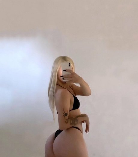 Maia Feel hot pornstar image