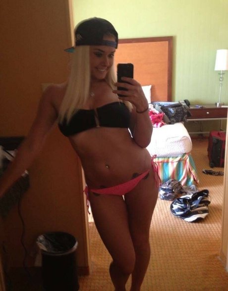 Daria Thibault adult model gallery