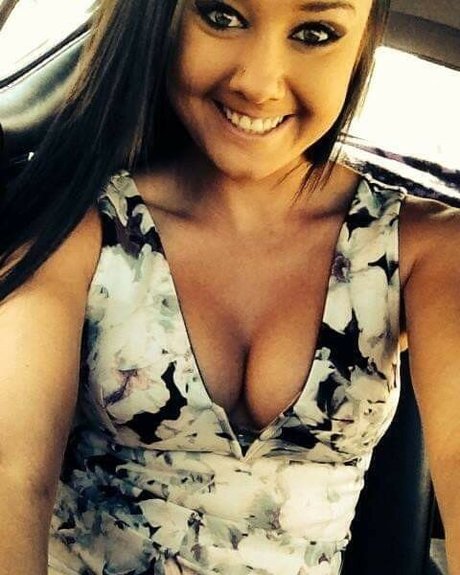 Daria Thibault beautiful star image