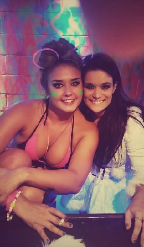 Daria Thibault model erotic images