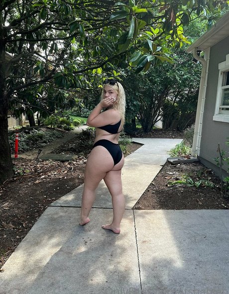 itsbabieh model nude img