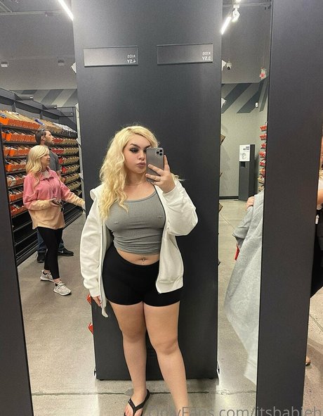 big tits midget onlyfans pornos pictures