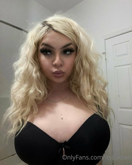 itsbabieh model art pics