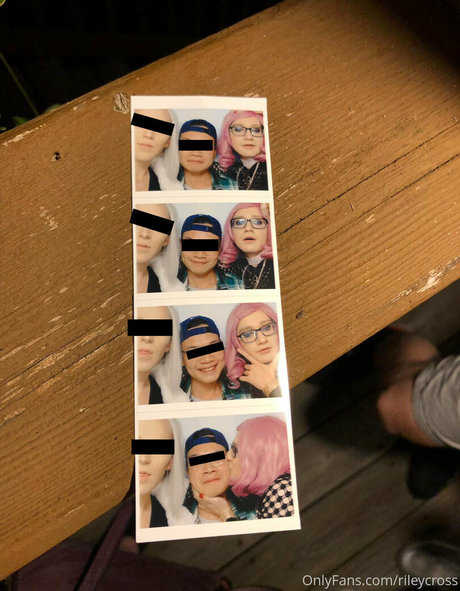 rileycross star top images