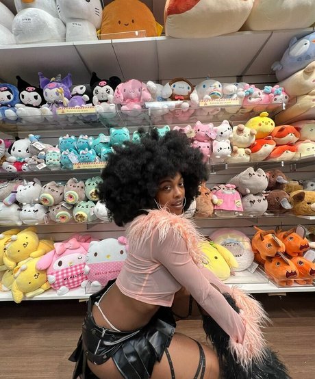 Kalenbree pornographic actress pic