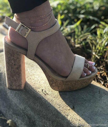 mantman naked actress img