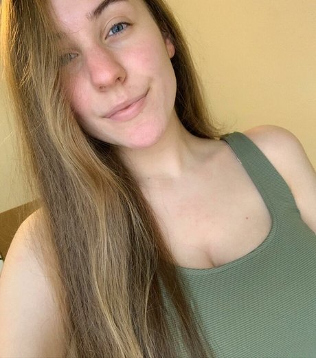 Casey The Gamer erotic model img