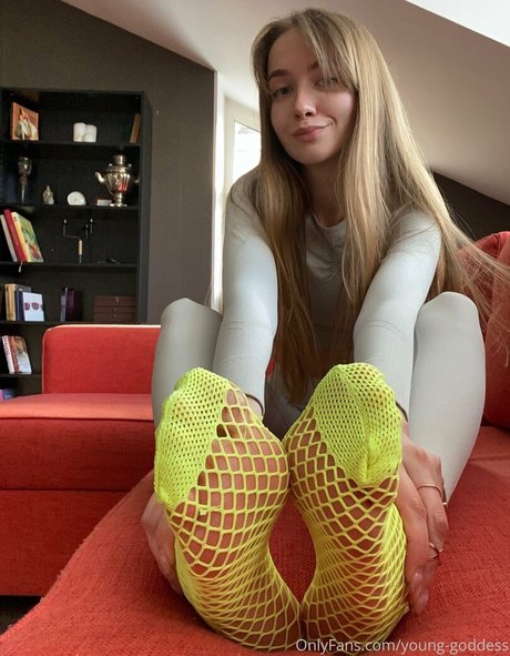 young goddess Quick model image