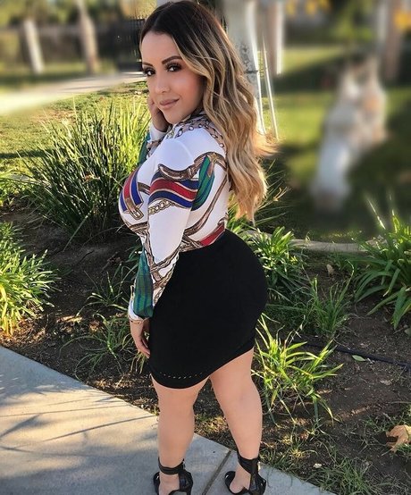 MsLupeRamos hot pornstar pics