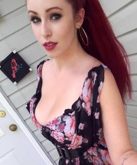 Madison Agnew naked star pic