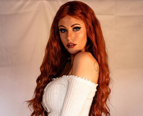 Madison Agnew model perfect photos