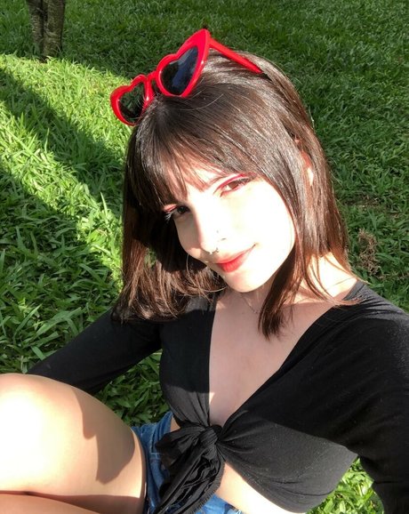 Victoria Ribeiro pornstar exclusive images