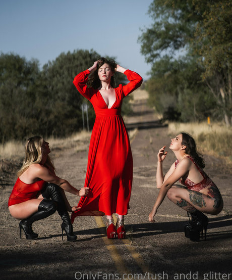 tush andd glitter pretty star image